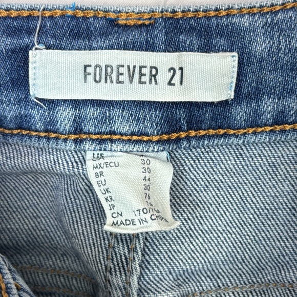 Forever 21 Mom Jeans Size 30 Mid Blue Wash Women’s High Rise Stretch - Picture 8 of 9